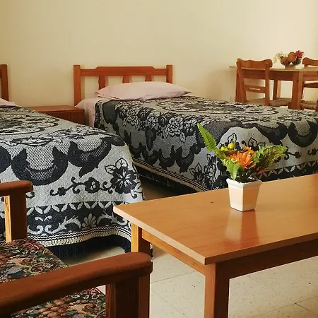 Otel Milounapa 2*
